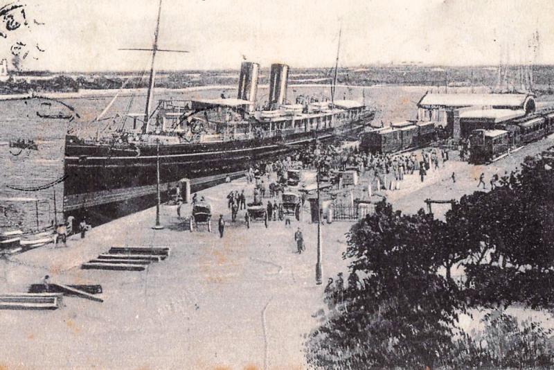 Port de Brindisi 04.jpg Port de Brindisi 04.jpg